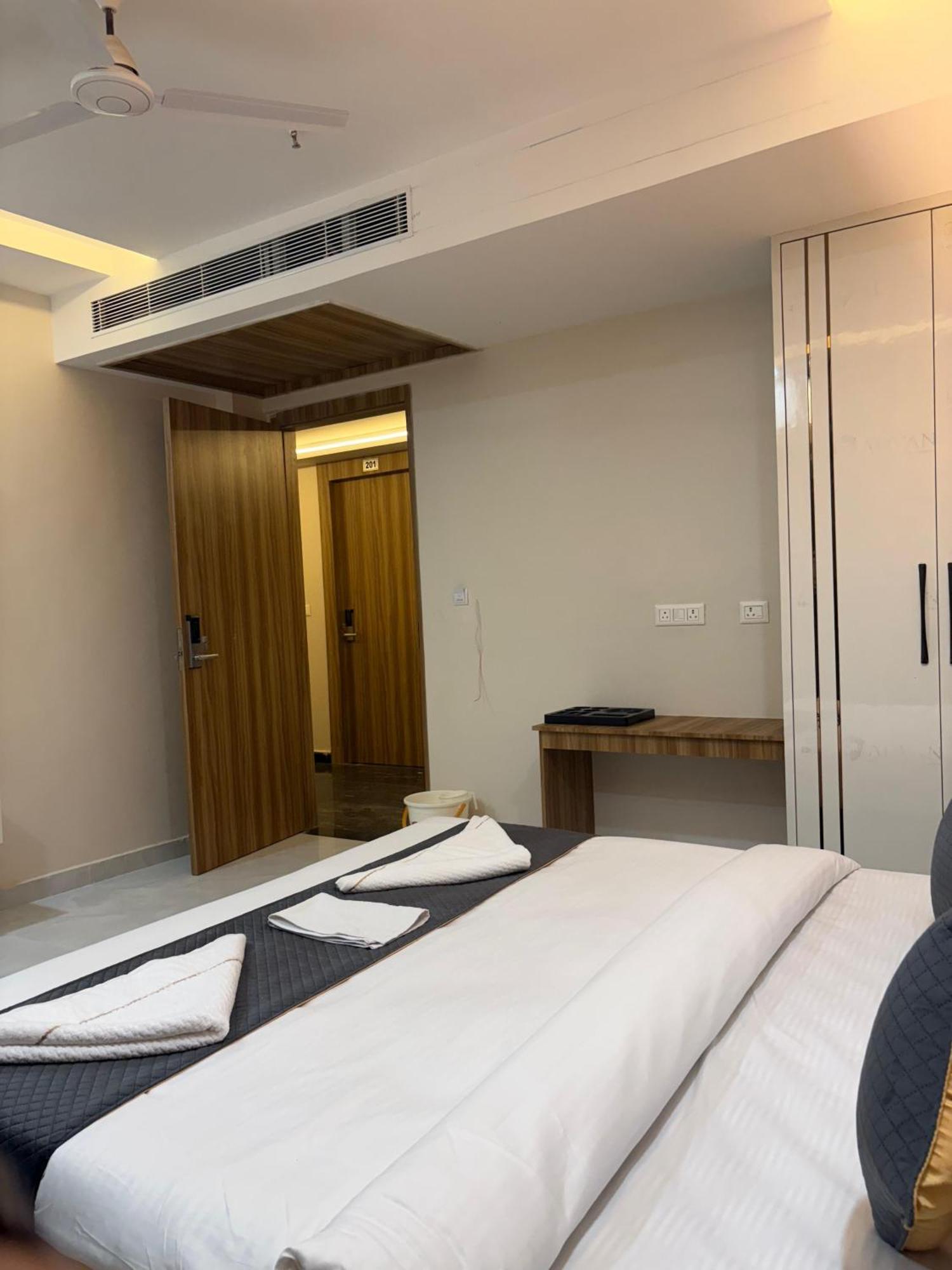 The Janki Hotel Ayodhya Екстер'єр фото